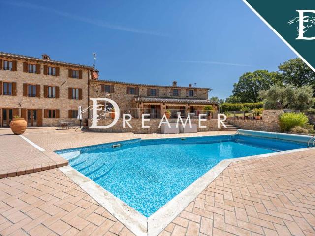 Villa in vendita a Monticiano SI