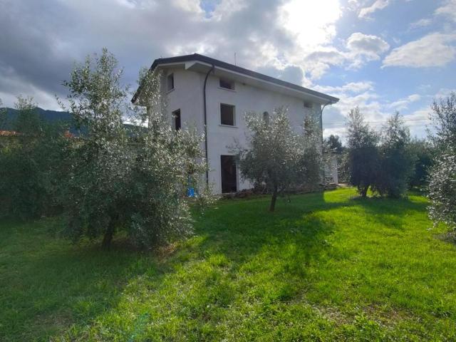 Villa in vendita a Montignoso