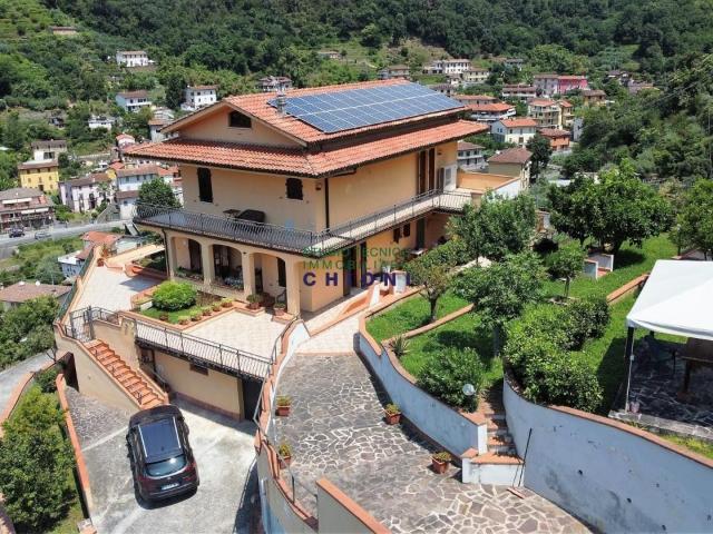 Villa in vendita a Montignoso