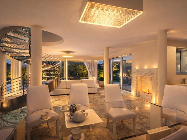 VILLA in VENDITA a MONTIGNOSO Cinquale di 10 vani
