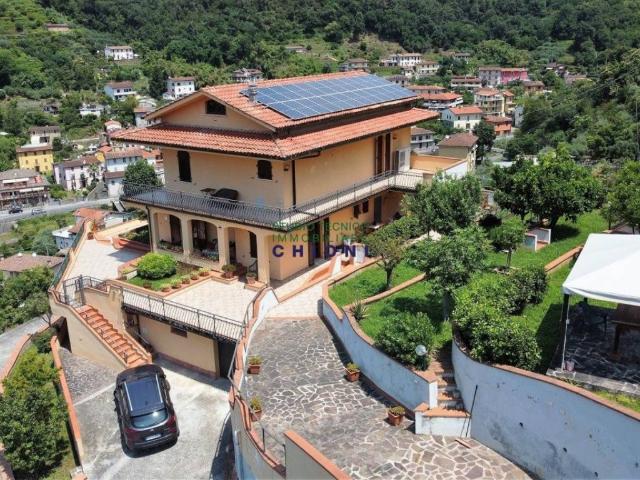 Villa in vendita a Montignoso MS