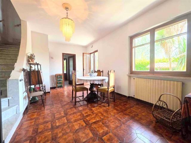 Villa in vendita a Montignoso MS