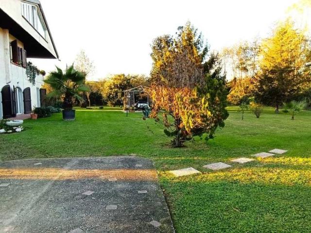 Villa in vendita a Montignoso MS