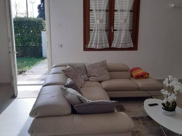Villa in vendita a Montignoso MS