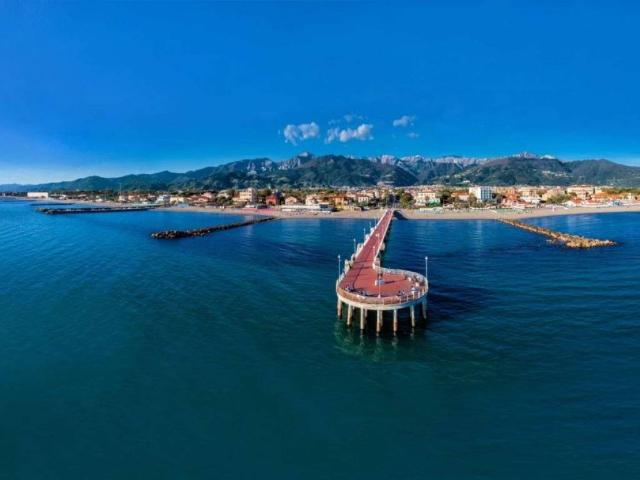 Villa in vendita a Montignoso MS