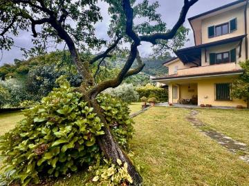 Capanne Montignoso, Massa-Carrara, Liguria