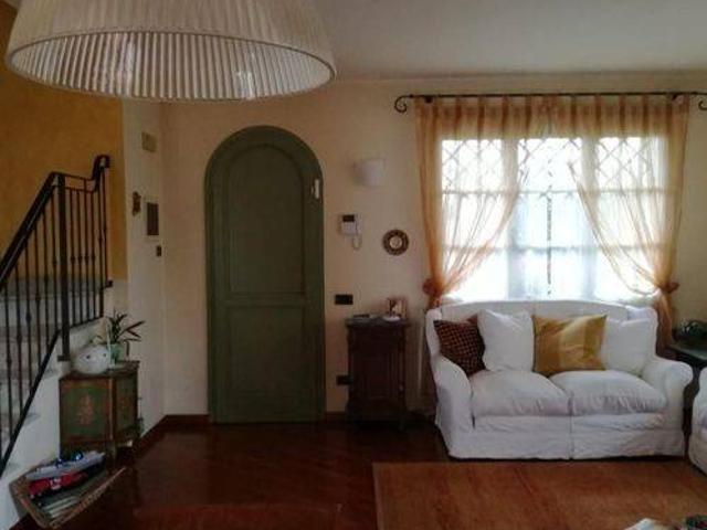 Villa in vendita a Montignoso MS