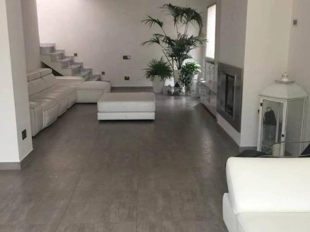 Villa in vendita a Montignoso MS
