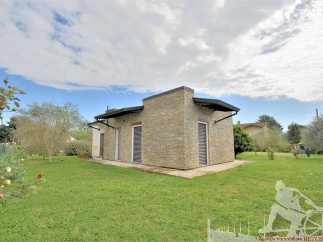 Villa in vendita a Montignoso MS