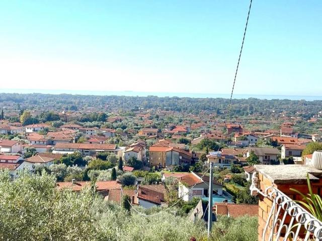 Villa in vendita a Montignoso MS