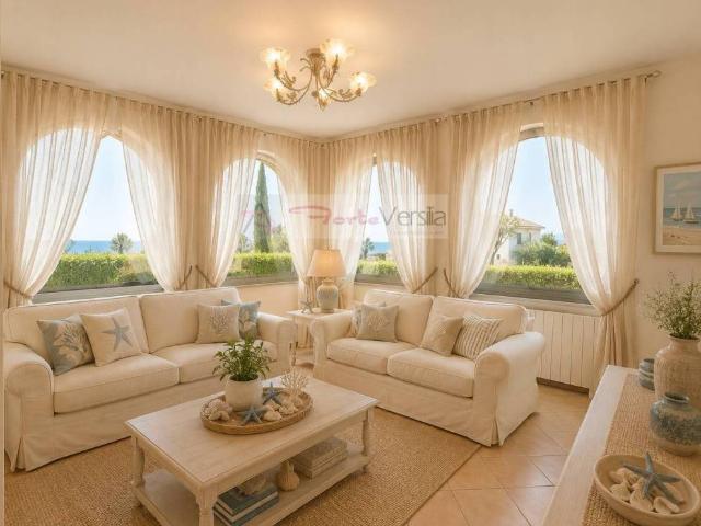 Villa in vendita a Montignoso MS