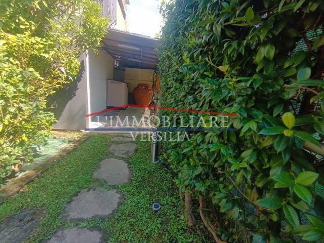 Villa in vendita a Montignoso MS
