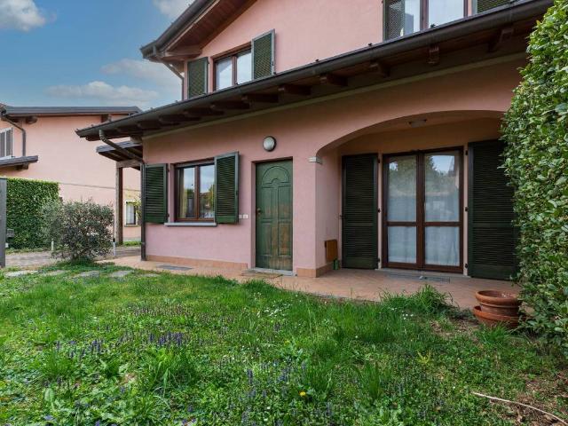 Villa in vendita a Monvalle VA