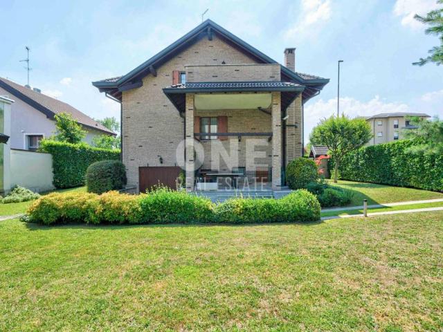 Villa in vendita a Monza MB