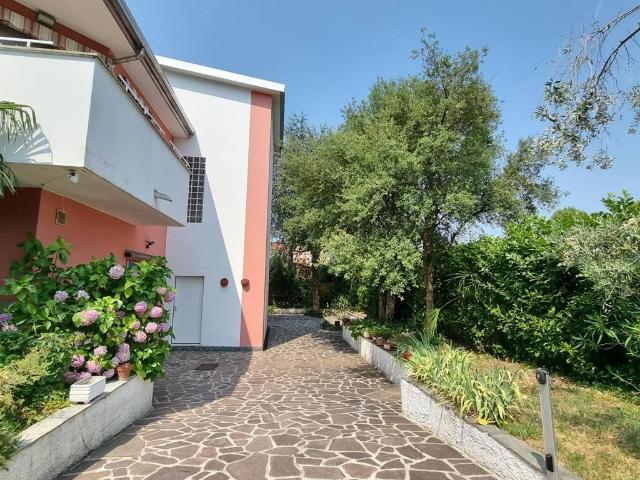 Villa in vendita a Monza MB
