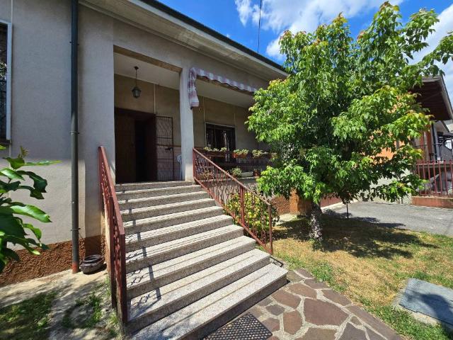Villa in vendita a Monza MB