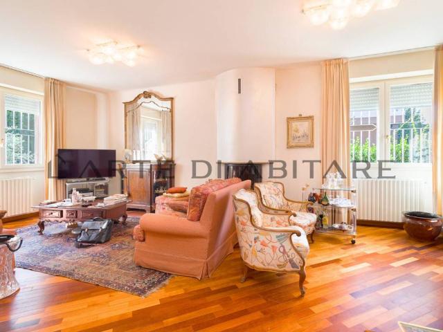 Villa in vendita a Monza MB