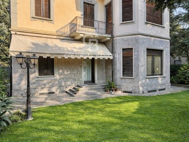 Villa in vendita a Monza MB