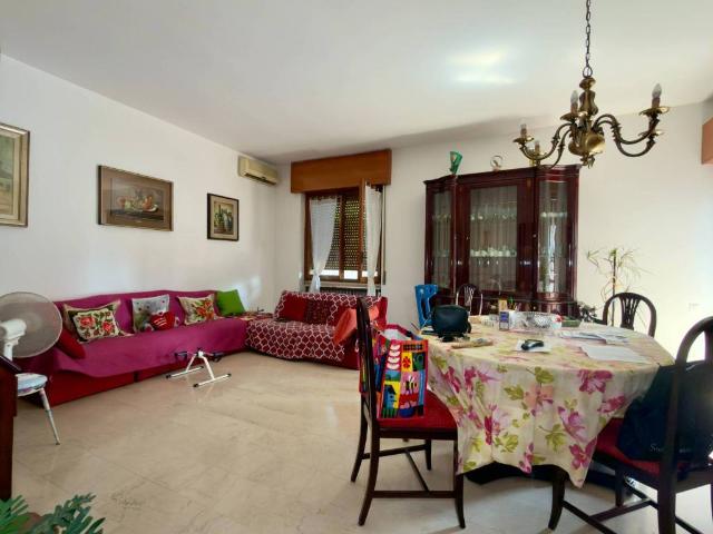 Villa in vendita a Monza MB