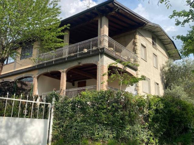 Villa in vendita a Monzuno BO