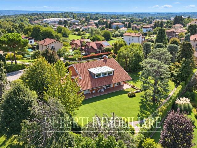 Villa in vendita a Morazzone VA