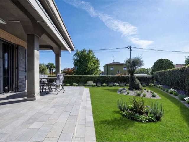 Villa in vendita a Morazzone VA