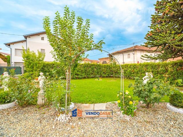 Villa in vendita a Moretta CN