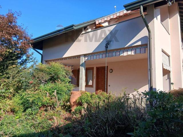 Villa in vendita a Mornago VA