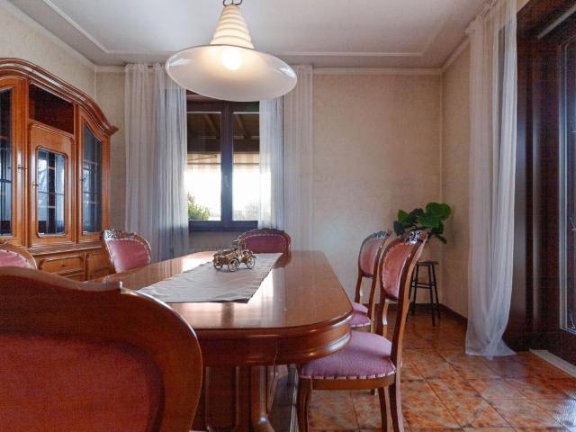 Villa in vendita a Mornago VA