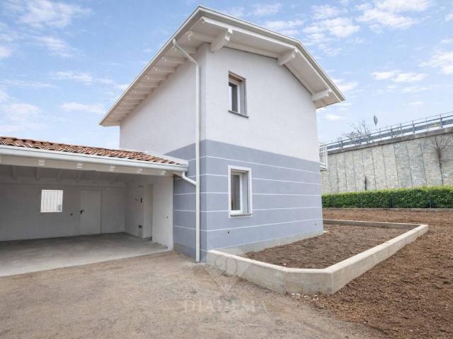 Villa in vendita a Mornago VA