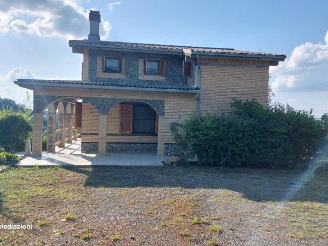 Villa in vendita a Mornese AL