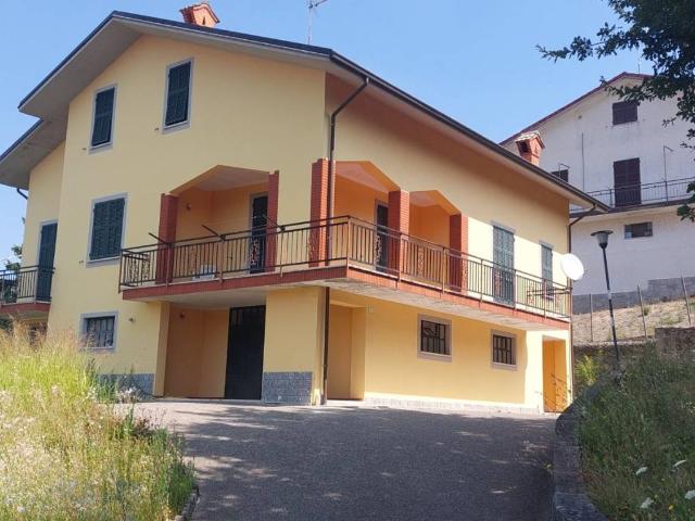Villa in vendita a Mornese AL