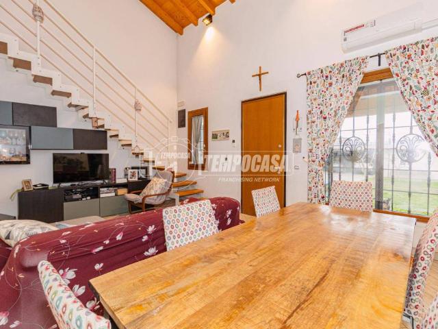 Villa in vendita a Mortara PV