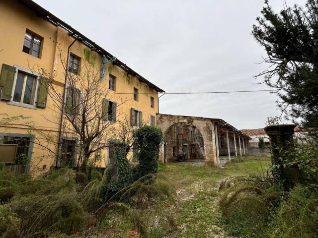 Villa in vendita a Mortegliano UD