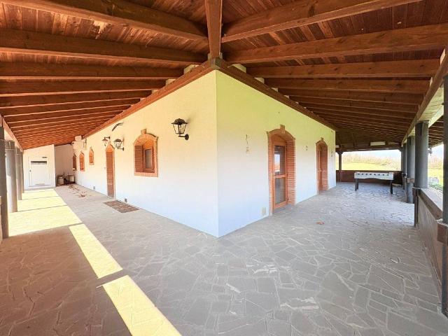 Villa in vendita a Moruzzo UD