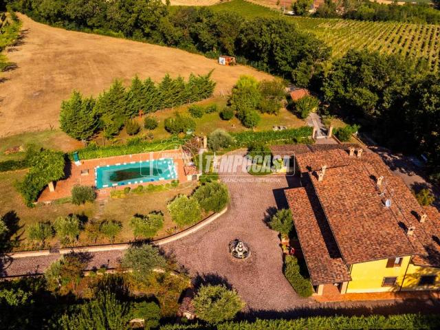 Villa in vendita a Matelica MC