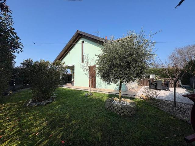 Villa in vendita a Mazzè TO