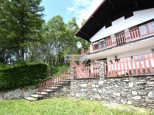 Villa in vendita a Maccagno con Pino e Veddasca VA