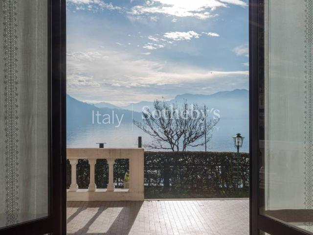 Villa in vendita a Maccagno con Pino e Veddasca VA