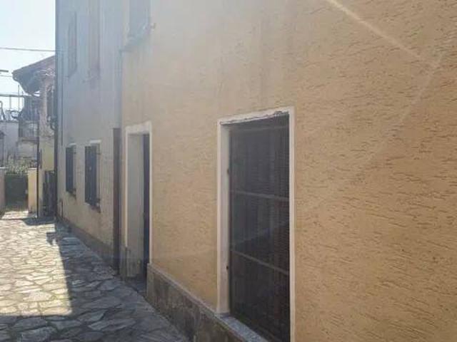 Villa in vendita a Maccagno con Pino e Veddasca VA