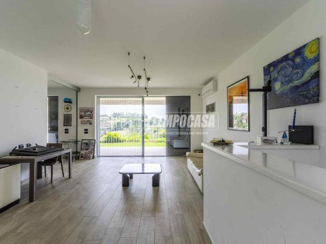 Villa in vendita a Macerata