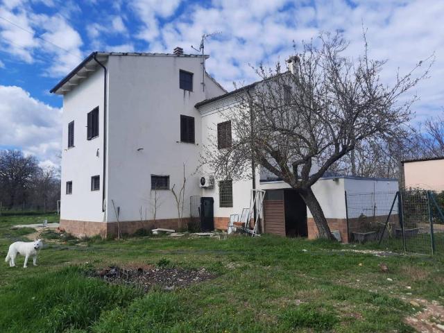 Villa in vendita a Macerata MC
