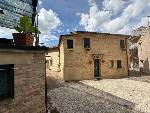 Villa in vendita a Macerata MC