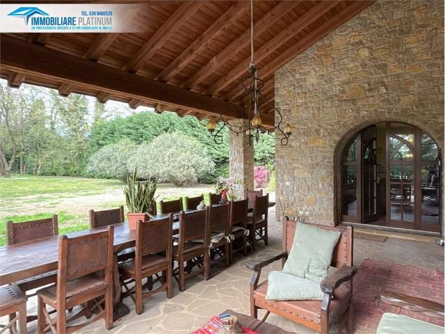 Villa in vendita a Macherio MB