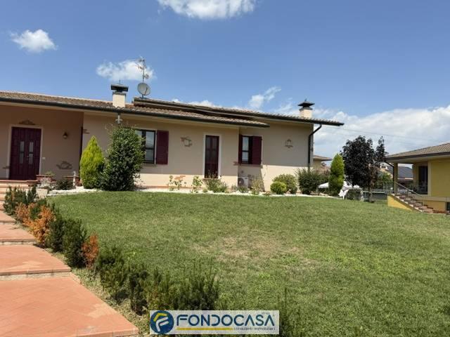 Villa in vendita a Maclodio