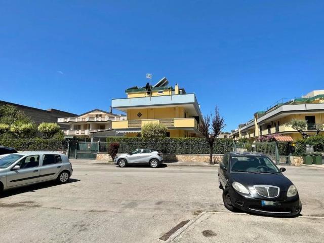Villa in vendita a Maddaloni CE