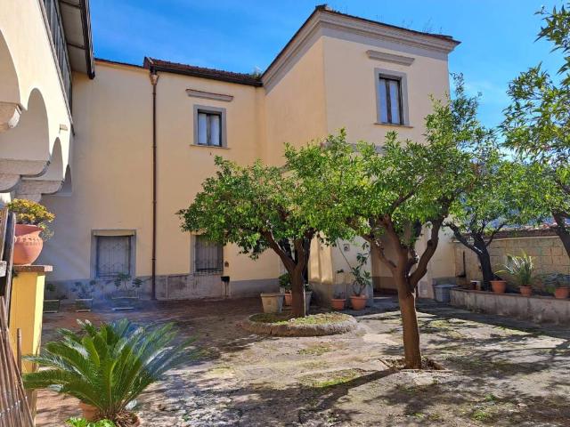 Villa in vendita a Maddaloni CE