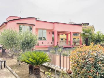 Villa in vendita a Maddaloni CE