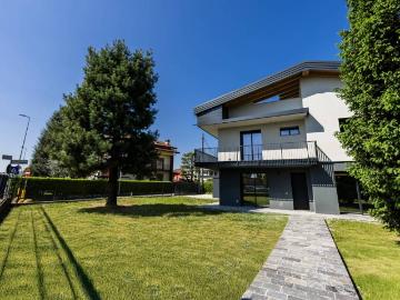Villa in vendita a Madone BG