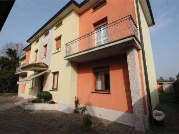 Villa in vendita a Madone BG